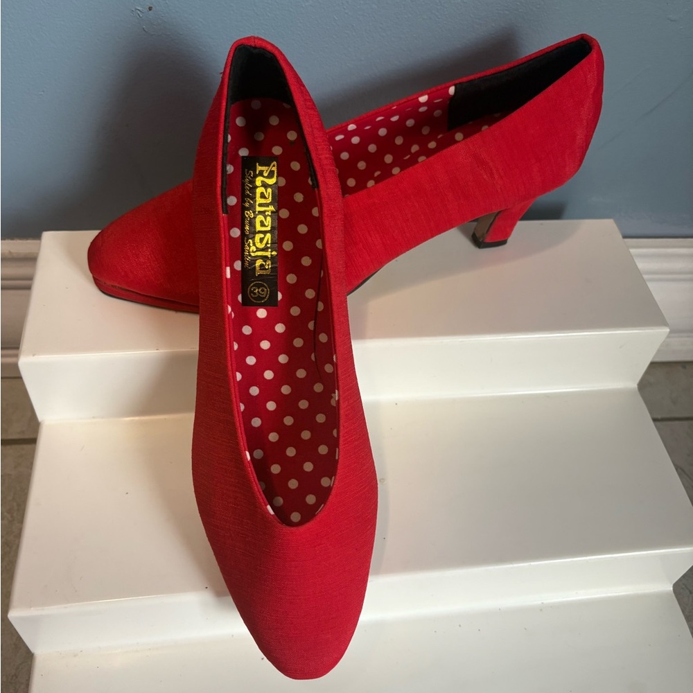 Rialto Vibrant Red Heels